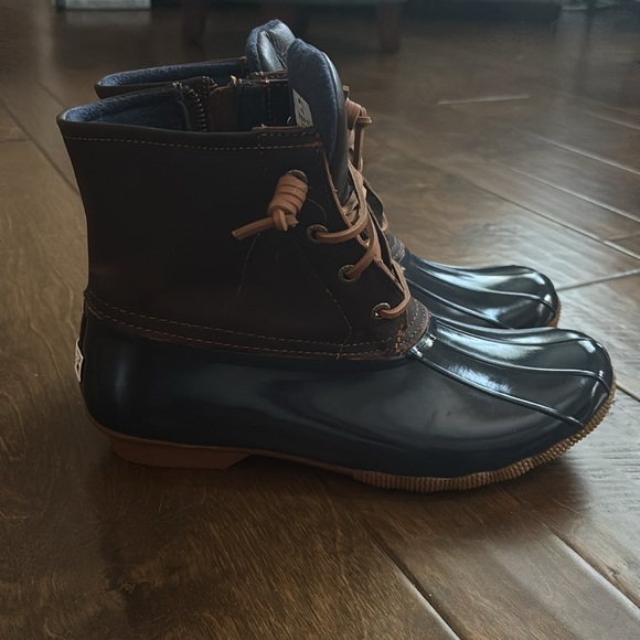 Sperry Saltwater duck boots - barely worn - Picture 2 of 6